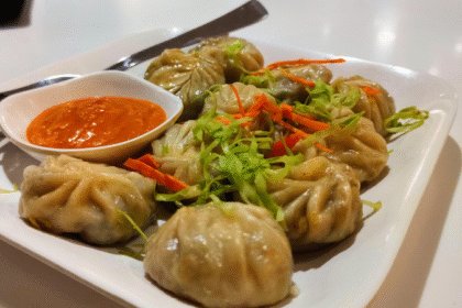 Vegetable Momos(10-12 Pcs)
